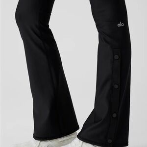 Alo Yoga Airlift flare pants